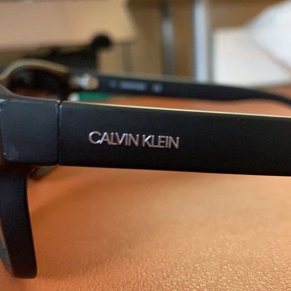 Calvin Klein Sunglasses CK19566S 01 - Picture 7 of 9